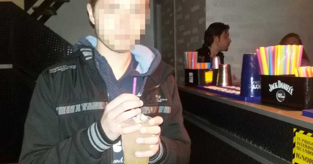 Vietato l'alcool ai minorenni: nei locali di Bari questa legge non esiste